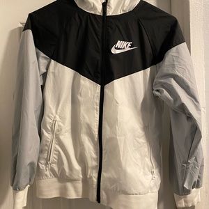 Nike SPORTSWEAR WINDRUNNER Kids M 10-12